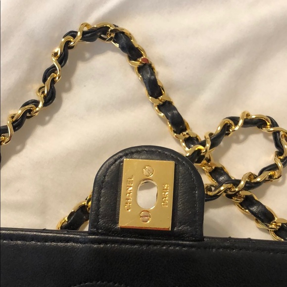 ❤️SOLD!!Authentic Chanel Black Matelasse CC Logo Bag - Picture 6 of 8